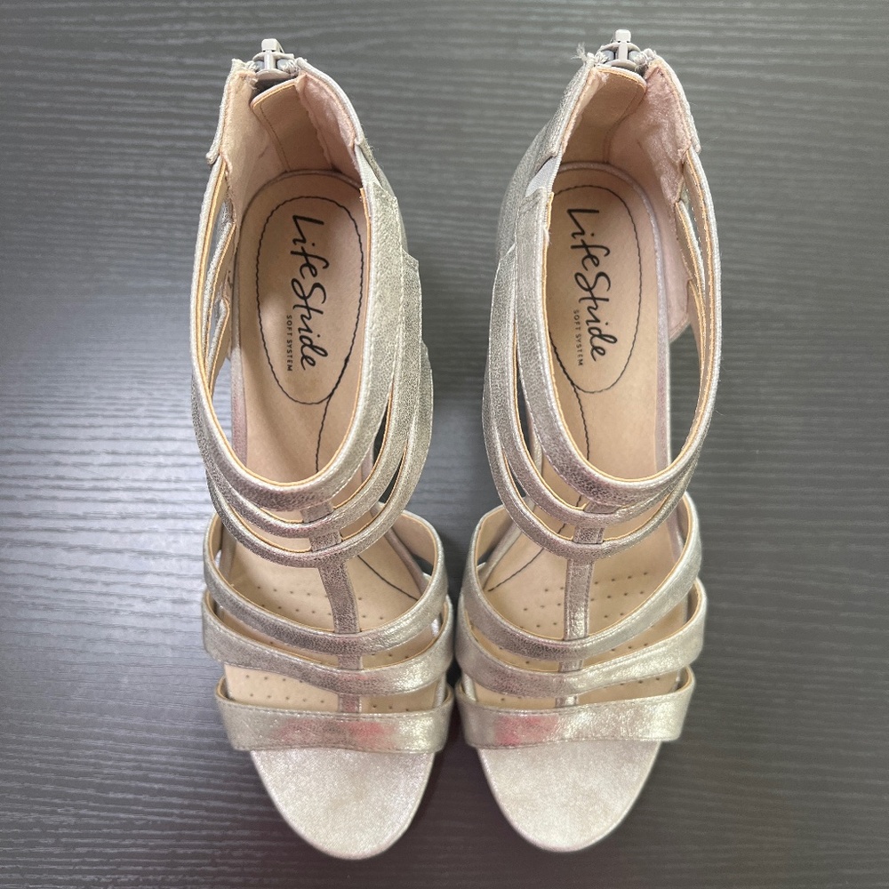 LifeStride Mallie Pumps